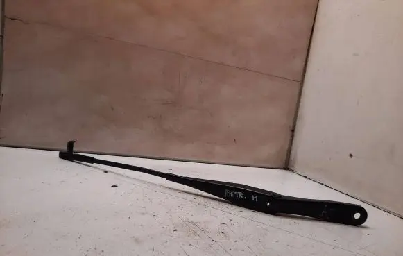 Opel Astra H Front wiper blade arm 13111219