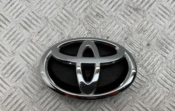 Toyota Verso Manufacturer badge logo/emblem 753110F030 9882M0010 4814P0010