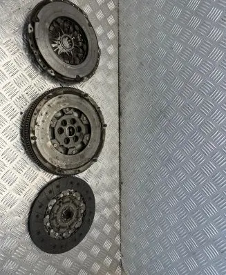Volkswagen Golf VI Clutch set kit 415043110 324035510