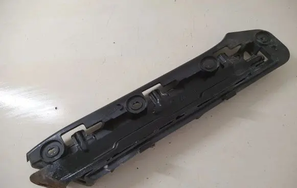Volkswagen Caddy Front bumper mounting bracket 1T0807935