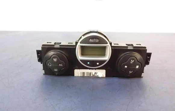 Renault Megane II Climate control unit 8200501465