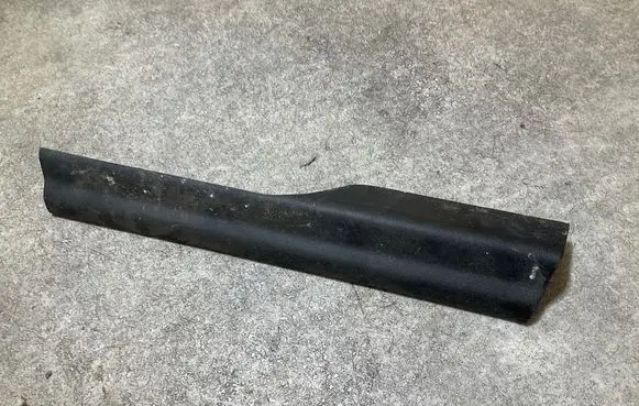 Front sill trim cover