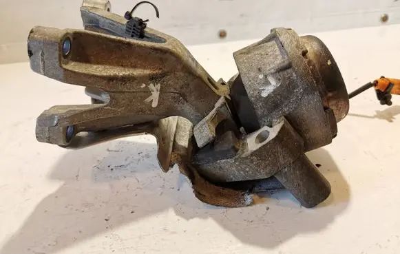Audi A7 S7 4G Engine mount bracket 8K0199387S