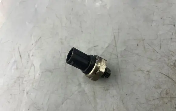 Fuel pressure sensor
