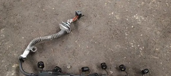 BMW 3 E90 E91 Fuel injector wires 780823004