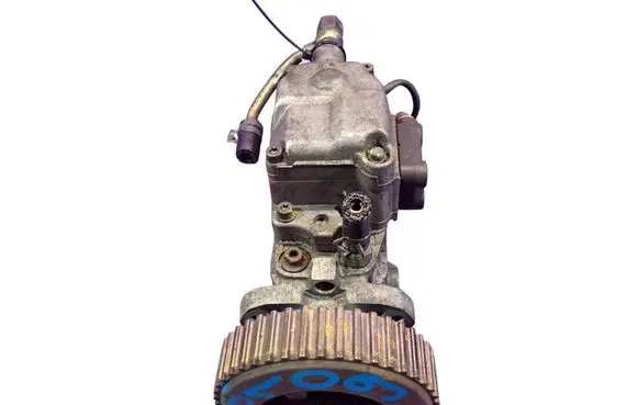 Volkswagen Golf IV Fuel injection high pressure pump 