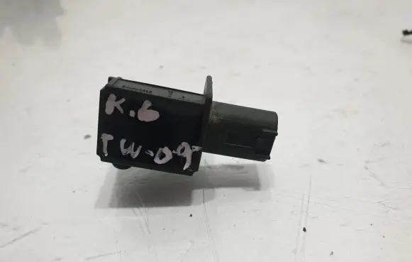 Chrysler Town & Country V Airbag deployment crash/impact sensor 04606958AB