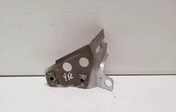 Opel Ampera Fender mounting bracket