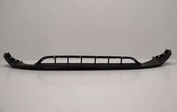Front bumper lip
