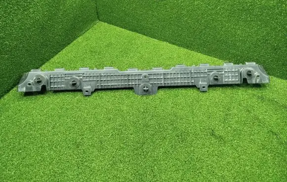 Rear bumper mounting bracket