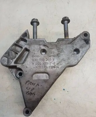Volkswagen PASSAT B6 Engine mounting bracket 03G199207F 200KTS72 A1S19CD3