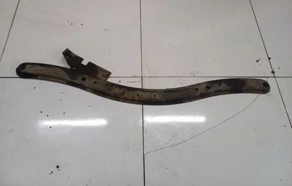 Ford Focus Radiator mount bracket 