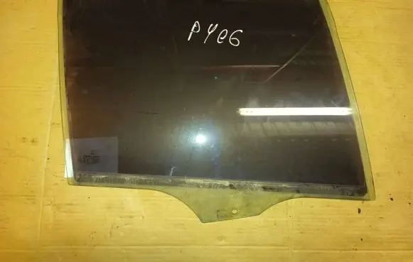 Peugeot 406 Rear door window glass