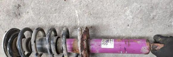 Volkswagen PASSAT B5 Front shock absorber/damper