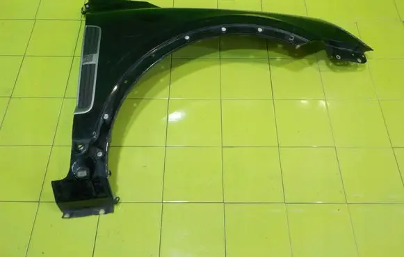 Opel Antara Fender PRZOD
