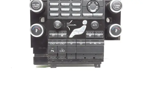 Volvo V70 Climate control unit 30774370