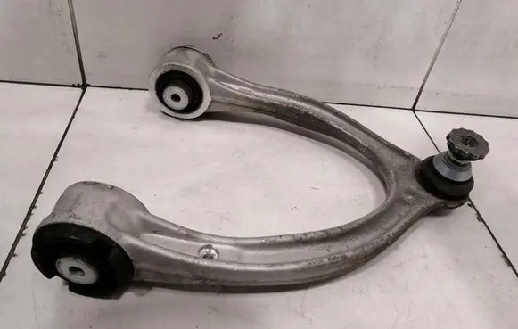 Mercedes-Benz C W205 Front upper control arm/wishbone 