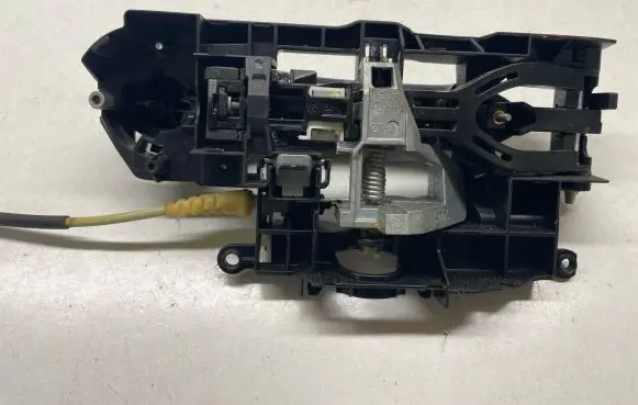 BMW 5 F10 F11 Front door exterior handle/bracket 7175649 51217175649