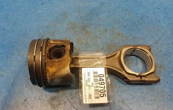 Opel Astra J Piston 0687776302