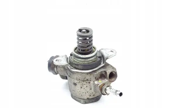 Audi A4 S4 B8 8K Fuel injection high pressure pump 07L127026E