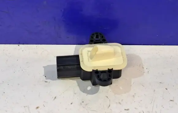 Volvo S60 Airbag deployment crash/impact sensor 31471578 30798030