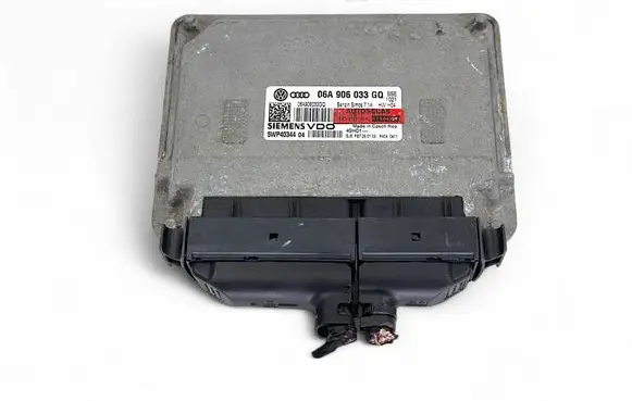 Audi A3 S3 8P Engine control unit/module 06A906033GQ 5WP4034404