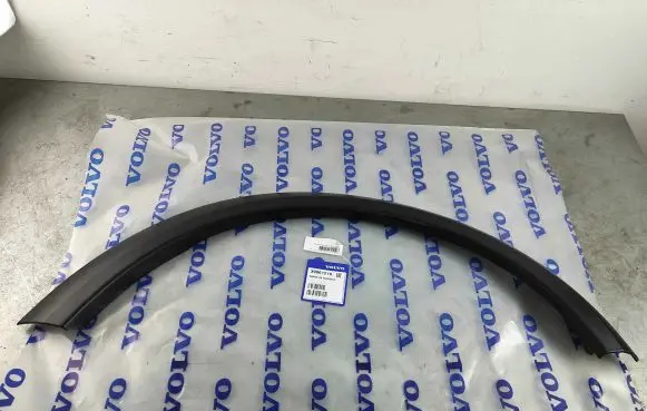 Volvo C30 Rear arch trim 39861216 39851144
