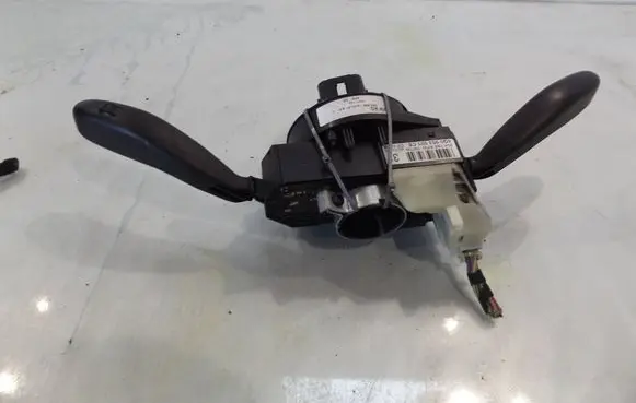 Volkswagen Cross Polo Wiper turn signal indicator stalk/switch 6Q0953503CE