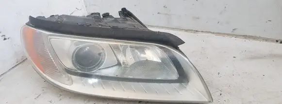 Volvo XC70 Headlight/headlamp