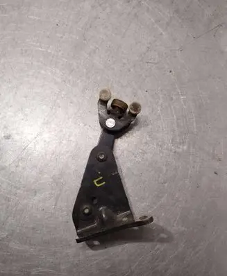 Volkswagen Transporter - Caravelle T5 Sliding door lower roller guide/hinge 7H0843398