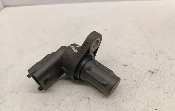 Hyundai i20 (PB PBT) Camshaft position sensor 393502B010 0232103074