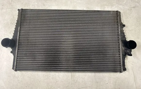 Volvo V70 Intercooler radiator 989580C