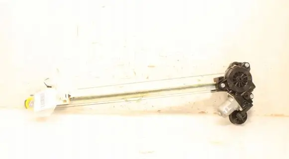 Mazda 3 Rear window lifting mechanism without motor 