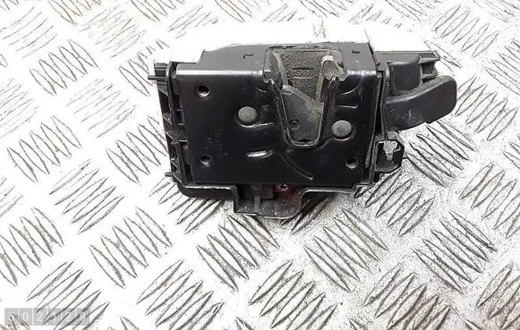 Volkswagen Polo III 6N 6N2 6NF Front door lock 1hm862154