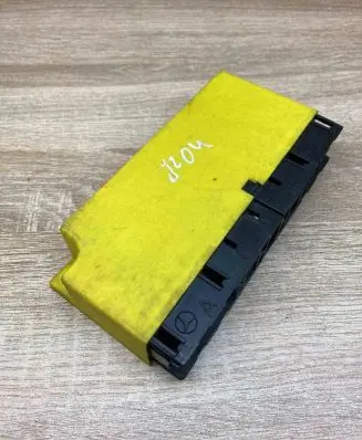 Mercedes-Benz E W124 Comfort/convenience module 1248203126 05072012