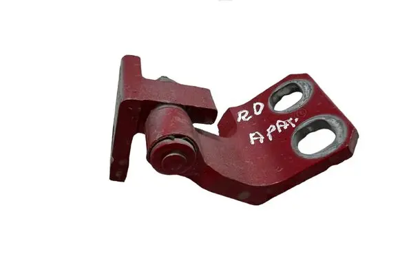 Jeep Renegade Front door lower hinge A048903