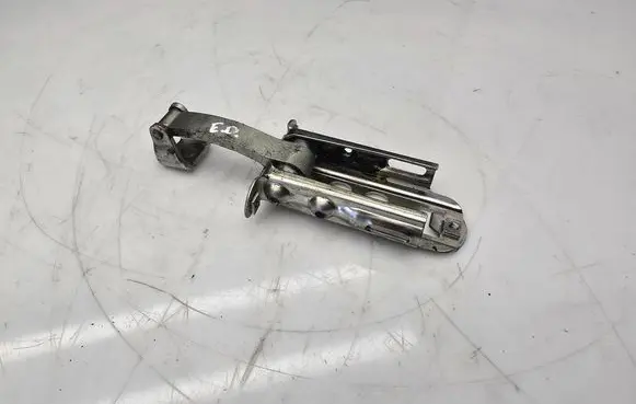 Mercedes-Benz Sprinter W906 Front door check strap stopper A9067200316
