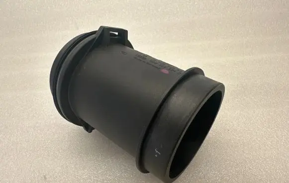 Audi A8 S8 D2 4D Mass air flow meter 077133471D