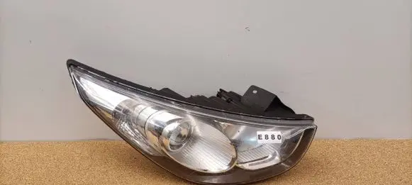 Hyundai ix35 Headlight/headlamp 92102-2Y