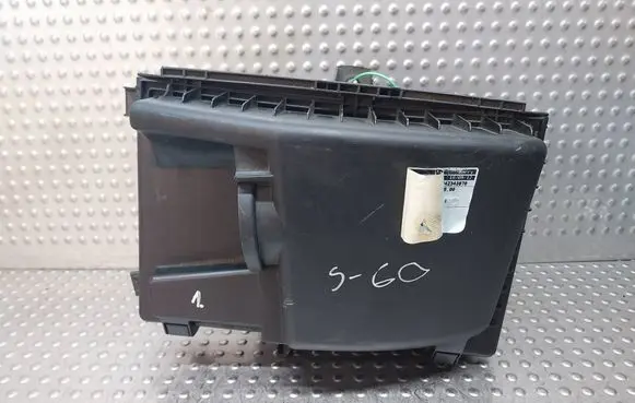 Volvo XC70 Air filter box S26380635 8626061