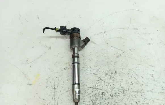 Fuel injector