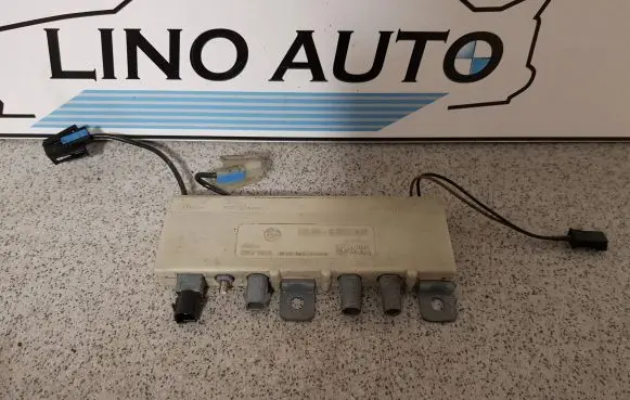 BMW 5 E39 Antenna control unit 65258378090