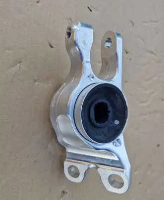 Mini Cooper Countryman F60 Rear control arm 4462401