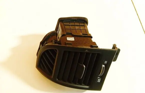 Dash center air vent grill