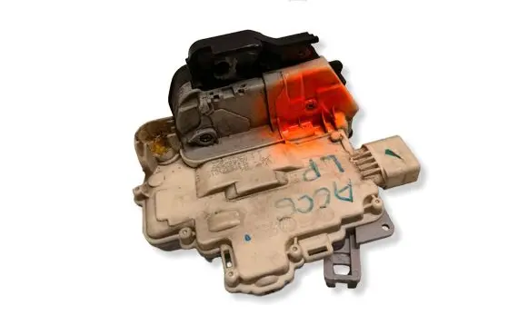 Audi A6 S6 C6 4F Front door lock 4F1837015E