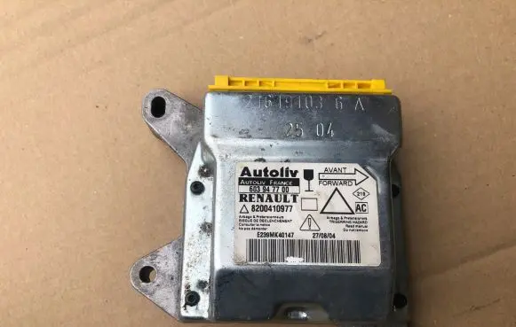 Renault Laguna II Airbag control unit/module 8200410977