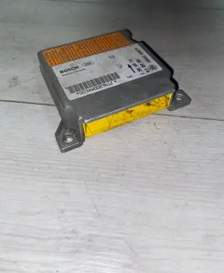 Volkswagen PASSAT B5 Airbag control unit/module 8L0959655 0285001174