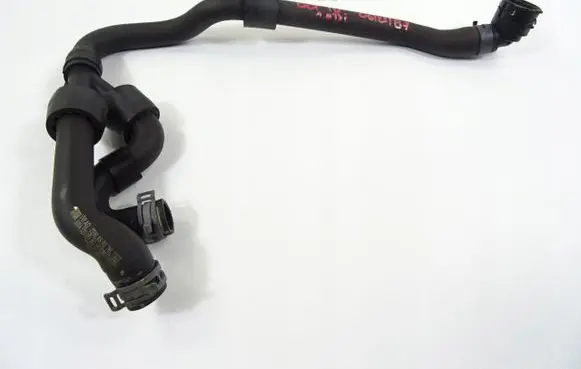 Engine coolant pipe/hose