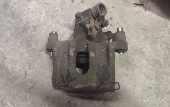 Volvo C30 Rear brake caliper 