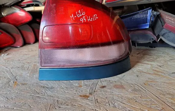 Mazda 626 Rear/tail lights 0431392R 0431392